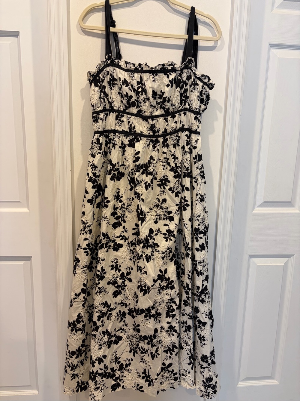 En Saison Vivi Midi Dress - Black & White Floral Sundress